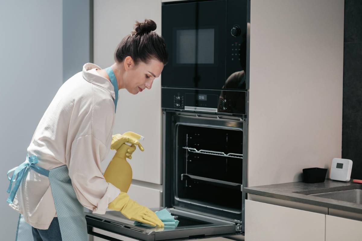 Cleaning the Office Microwave