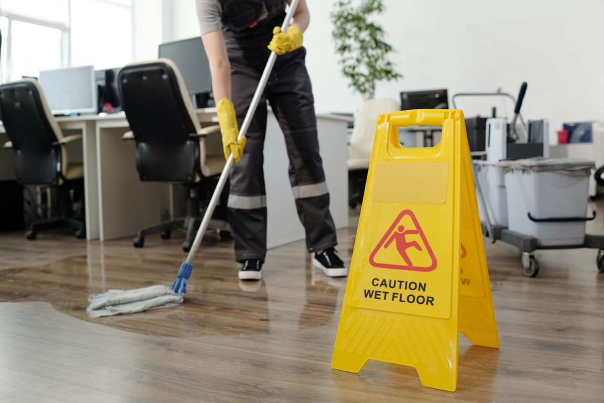 Janitorial Service in Los Angeles: Hire a Professional or Do It Yourself?
