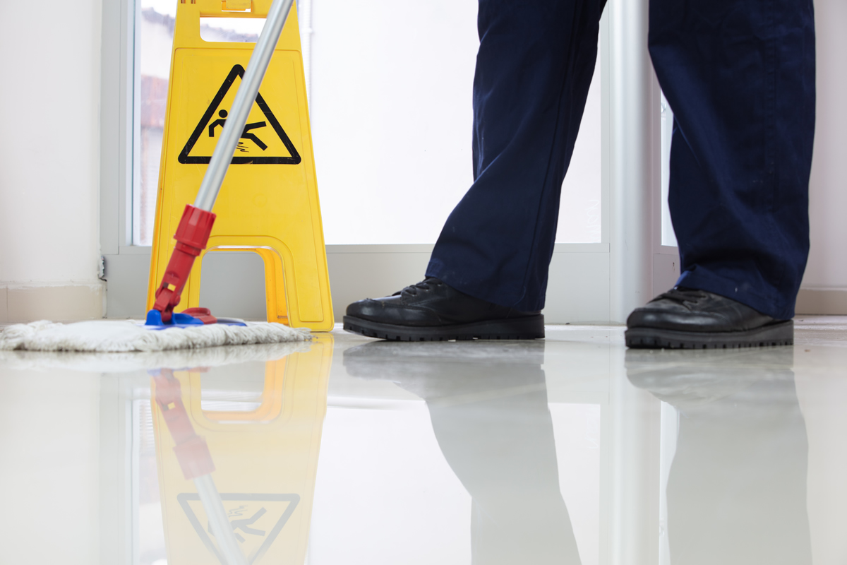 4 Benefits of Hiring a Janitorial Service in Commerce, CA
