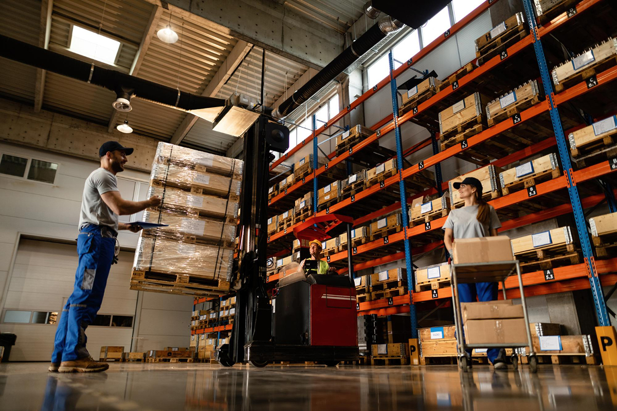 Benefits of Hiring Commercial Janitorial Cleaning for Warehouse Facilities